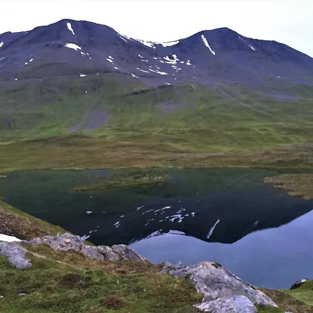 Jaktstuga Lyngen Elements - Larsvoll Gård Lyngseidet