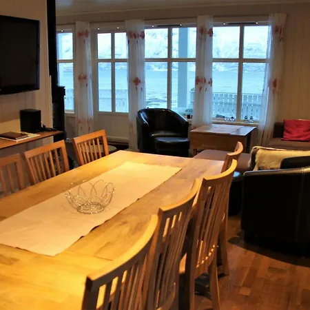 Lyngen Elements - Larsvoll Gard *